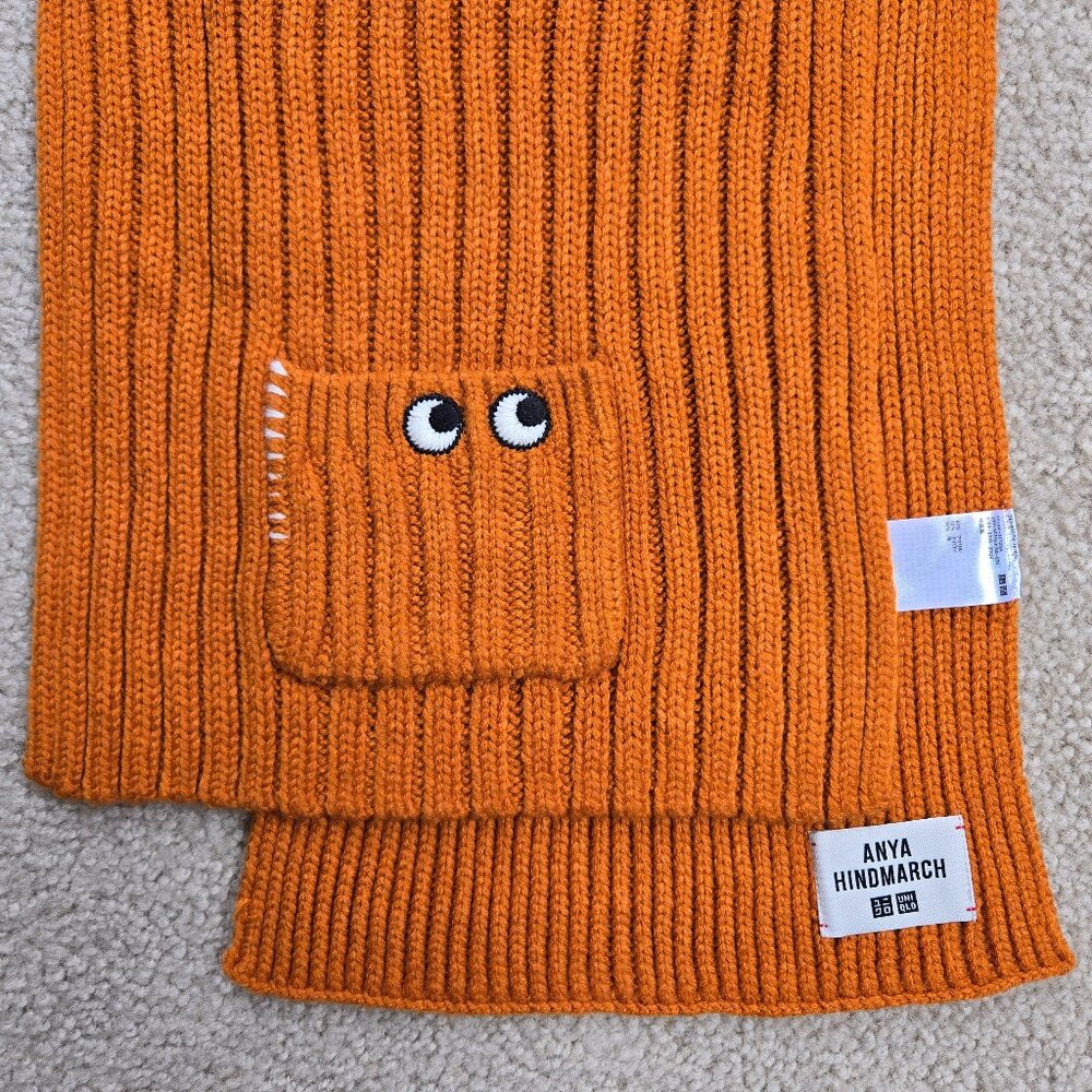 Anya Hindmarch X Uniqlo Heattech Knitted Scarf Eyes